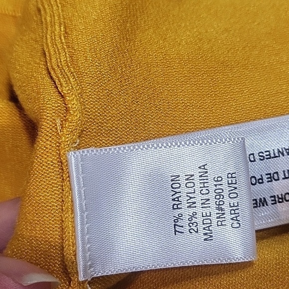 Women's Size M Mustard Yellow Laura Ashley Sweater / Cardigan - Picture 6 of 7